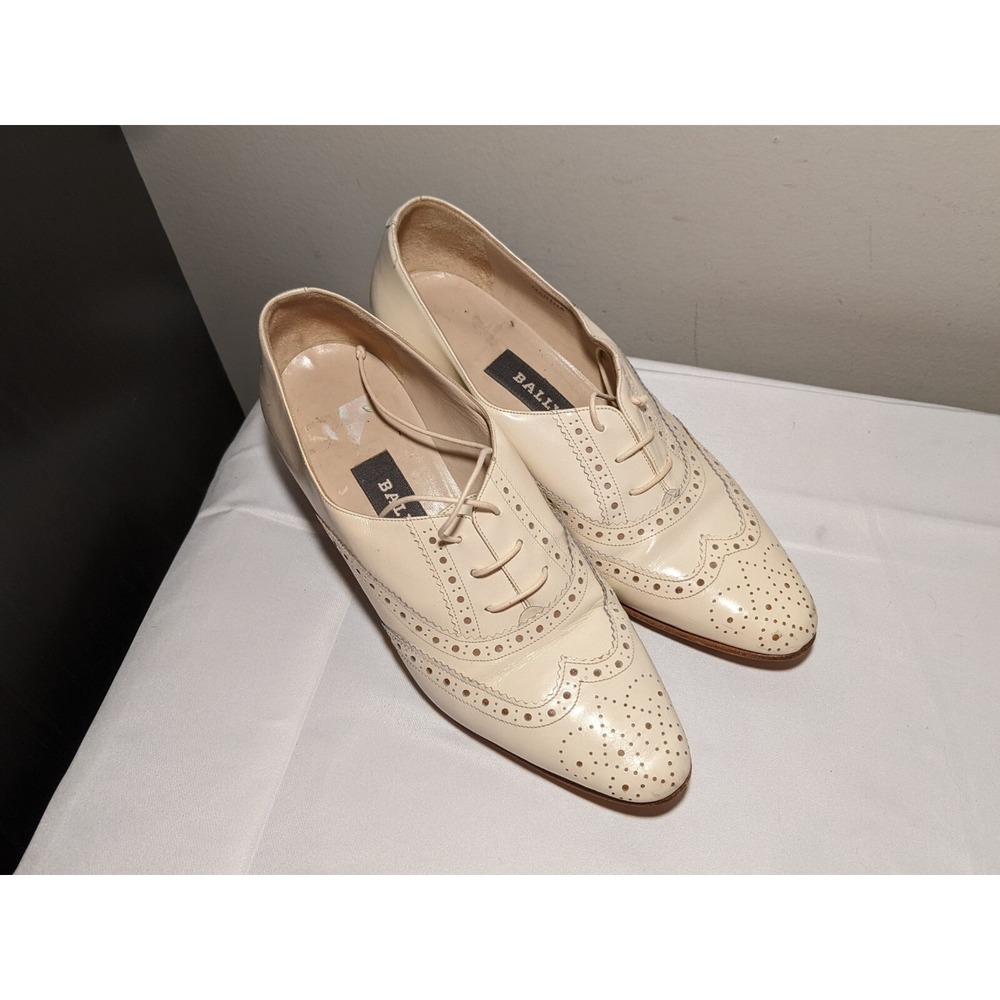 Bally Martha Wingtip Heels Womens 5.5 M White